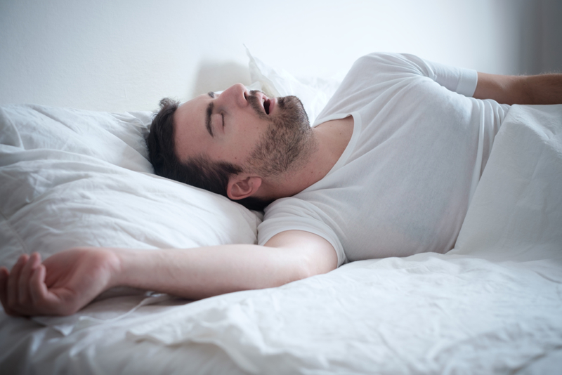 How a Pillow Saved This Man’s Marriage | F01 PHOTO/Shutterstock