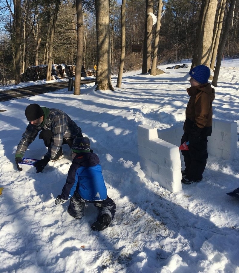 Build an Igloo With Perfect Snow Blocks | Instagram/@lindsay.noles