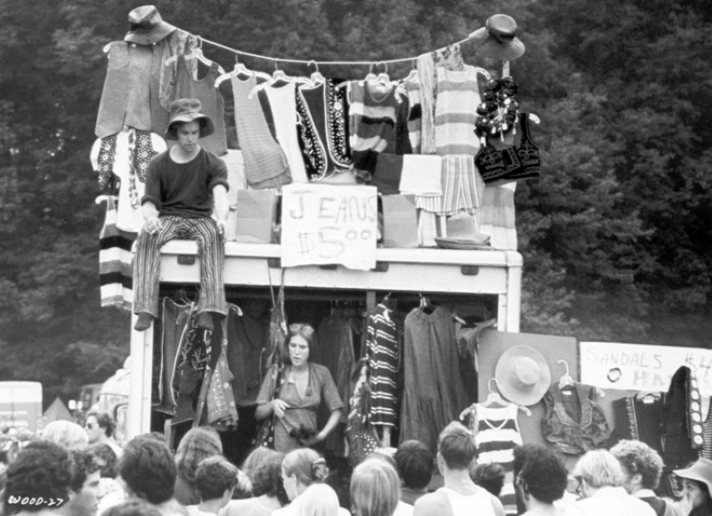 People Could Buy a Blue Jean for $5 and a Stand Was Set on Fire | Getty Images Photo by Michael Ochs Archives