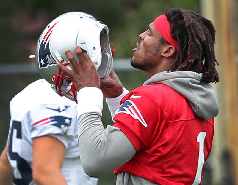 The Ghost of the Quarterback | Getty Images Photo by Jim Davis/The Boston Globe