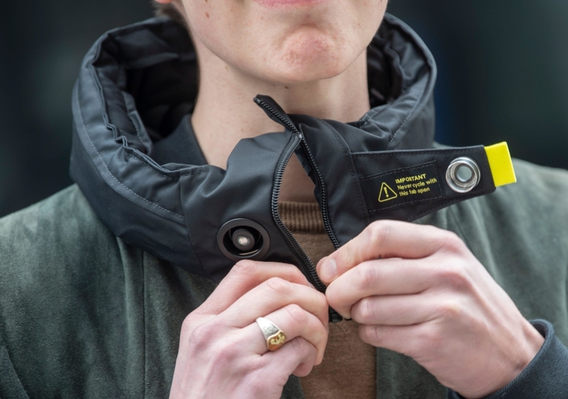 The Invisible Helmet | Alamy Stock Photo by Fredrik Sandberg/TT